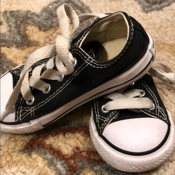 Boys Converse. - Picture 2 of 4